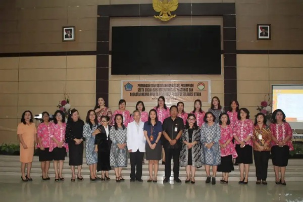 Sekdaprov Silangen Apresiasi DWP Dukung Tugas Suami