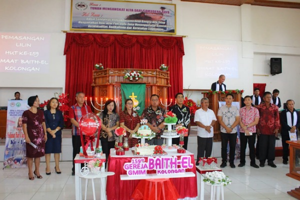 Wabup RD Bersyukur Hadiri HUT Ke- 159 GMIM Baith-El Kolongan