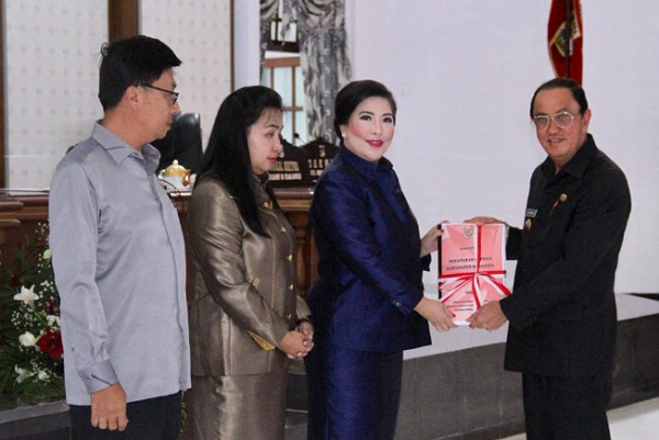 Bupati ROR Sampaikan Rancangan Perda APBD 2020