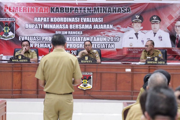 Rapat Evaluasi Bupati ROR Utamakan Kepentingan Masyarakat