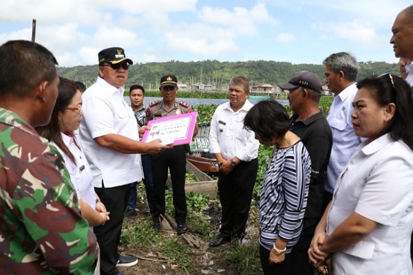 Wabup RD Minta Masyarakat Waspada Saat Berikan Bantuan di Kakas