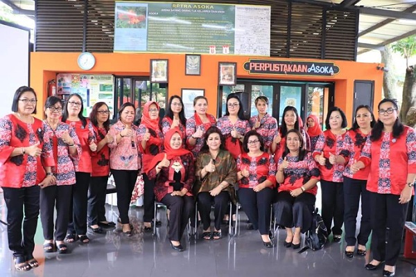 TP PKK Kabupaten Minahasa Kunker di Jati Padang