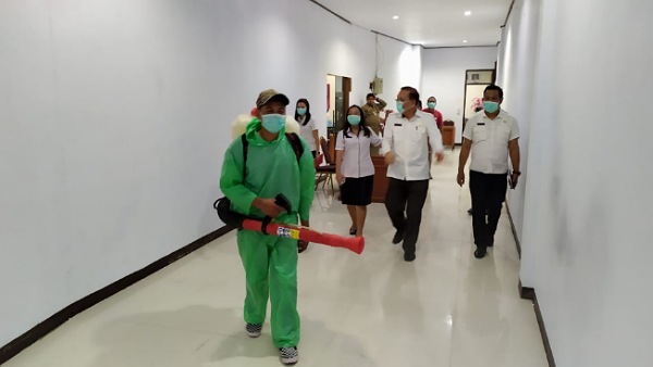 Pemerintah Minahasa Laksanakan Penyemprotan Disinfektan Antisipasi Corona