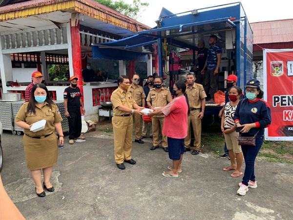 Pemkab Minahasa, Forkopimda, Bank SulutGo Adakan Dapur Umum di Tombariri