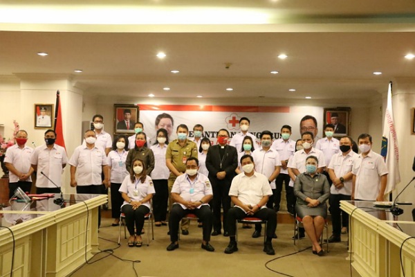 Wagub Kandouw Lantik Wabup RD Sebagai Ketua PMI Kabupaten Minahasa