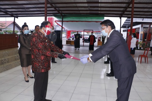 Bupati ROR Lantik Vicky Tanor Sebagai Asisten III, Bersama Pejabat Eselon III dan IV