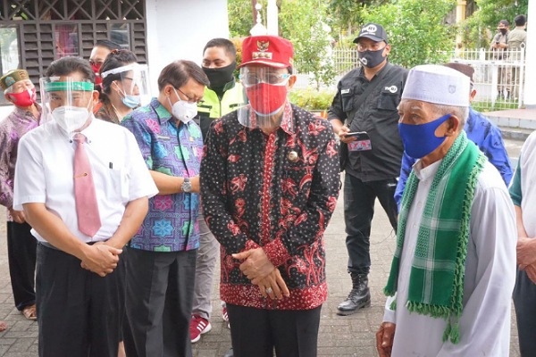 Bupati Royke Pantau Kesiapan Rumah Ibadah Memasuki Tatanan New Normal