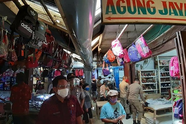 Ruko, Kios dan Lapak di Pasar Langowan Ditutup Karena Pemilik Tidak Mau Rapid Test