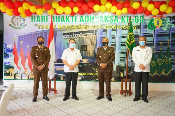 Bupati Royke Kunjungi Kantor Kajari Minahasa dan Ucapkan Selamat HUT Adyaksa ke-60