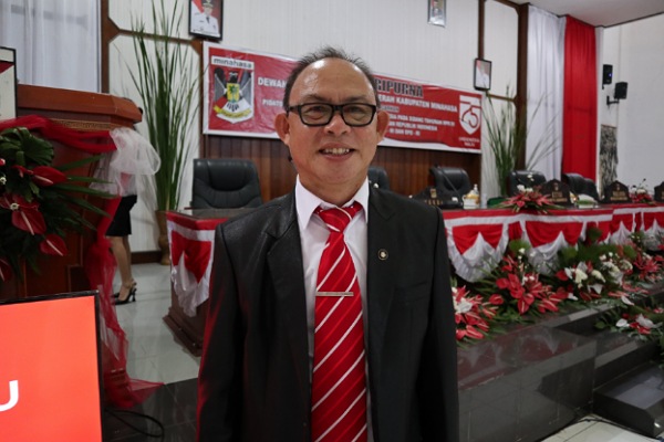 Drs. Dolfie Kuron MBA, Sekretaris Dewan Minahasa, Mengucapkan, Dirgahayu RI Ke-75