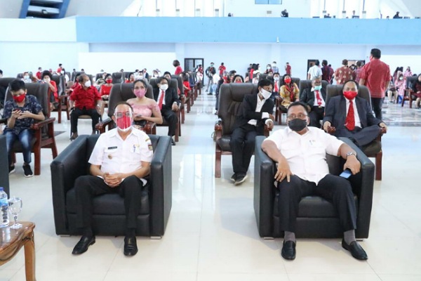 ROR RD Hadiri Ibadah Penyambutan Rektor Universitas Negeri Manado