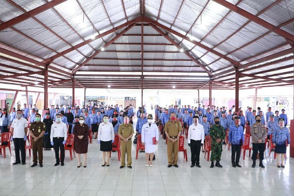 Bupati Royke Lantik dan Geser Pejabat Administrator dan Pengawas