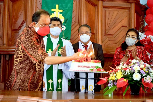 Bupati Royke Bersyukur Bersama Jemaat GMIM Immanuel Koya Rayakan HUT Ke-165