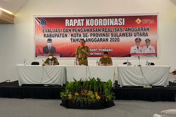 Sekda Muntu Buka Rakor Evaluasi dan Pengawasan Realisasi Anggaran Triwulan III Se-Sulawesi Utara