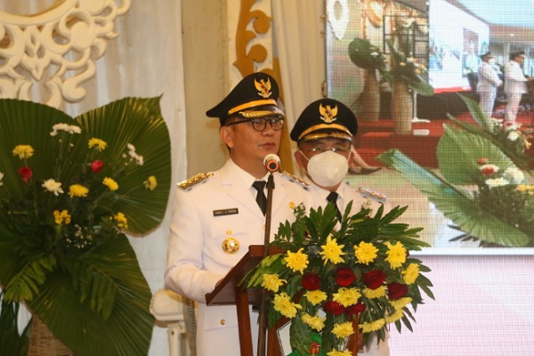 Setelah Dilantik, Walikota Caroll didampingi Wawali Wenny Pidato Pertama Kali