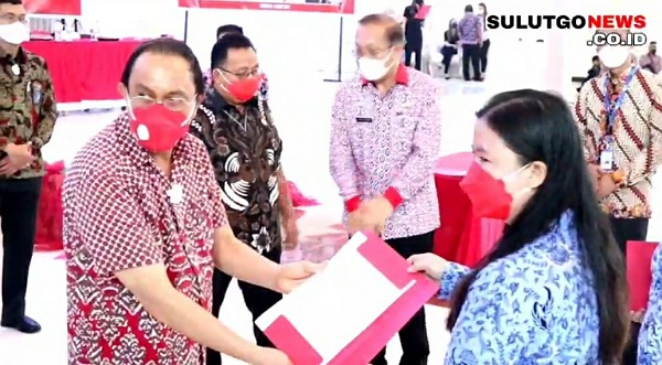 ROR-RD Serahkan SK CPNS, PPPK dan Kartu Tani