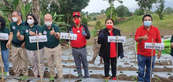 Bupati Minahasa Resmikan Desa Ampreng Menjadi Binaan Faperta Unsrat