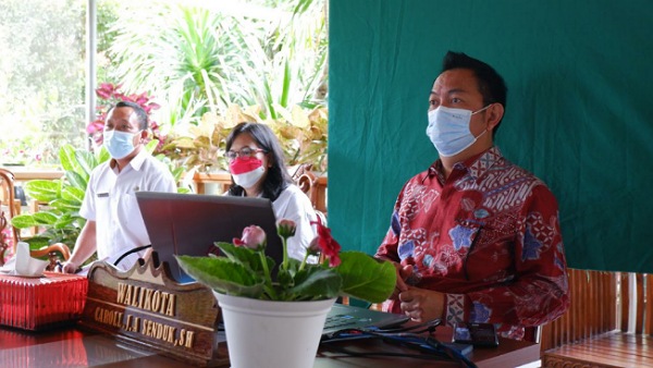 Walikota Senduk Ajak Anak Muda Manfaatkan Lahan Tidur, dan Jangan Tidur-tiduran