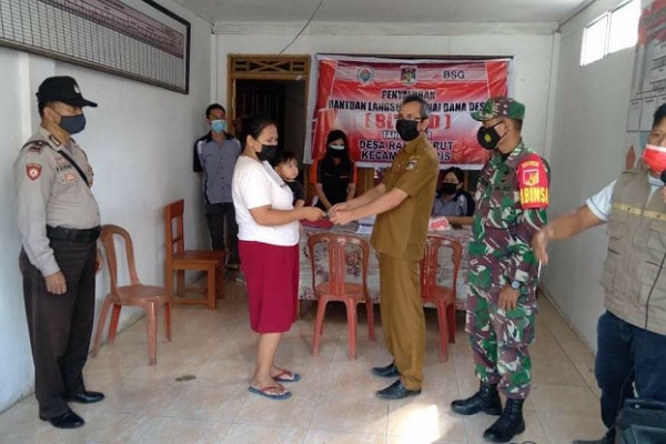 Pemerintah Desa Ranomerut Konsisten Berikan BLT