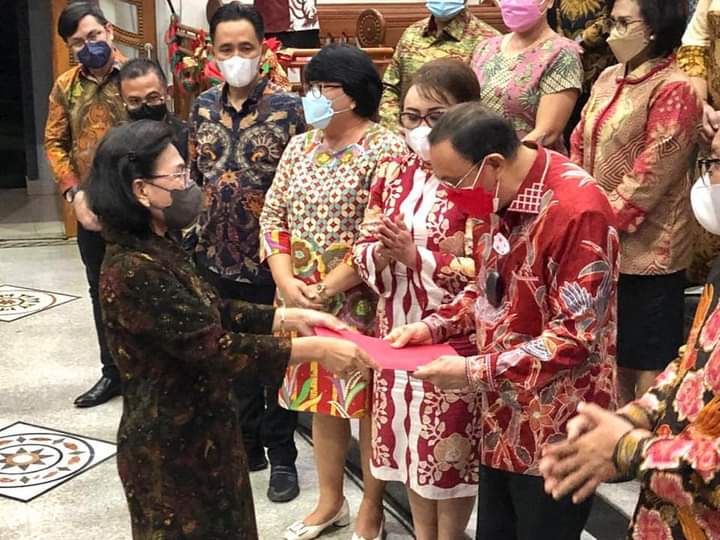 Bupati Royke Dilantik Ketua Komisi PKB Sinode Am Gereja Sulutteng