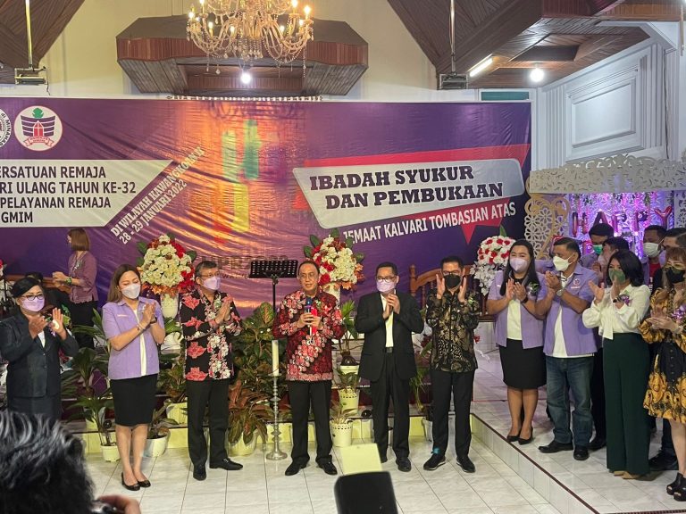 Bupati ROR Buka HPR dan HUT Ke-32 KPRS GMIM di Wilayah Kawangkoan Dua