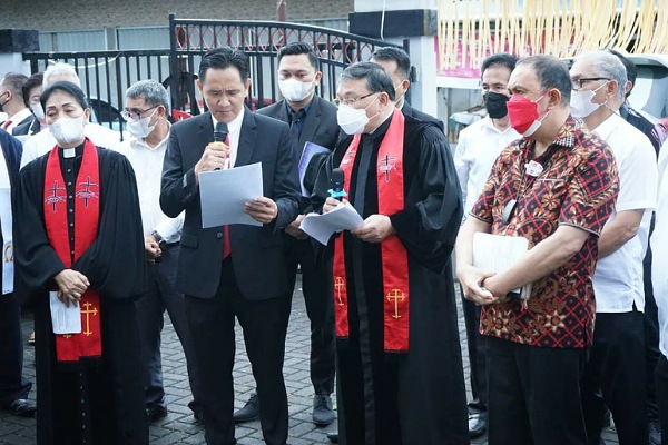 Bupati Royke Menghadiri Pemekaran Wilayah GMIM Warembungan