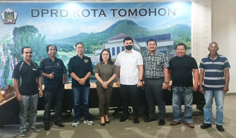 Tuntut Penutupan Kandang Ayam, Komisi III DPRD Tomohon Terima Aduan Warga Kayawu
