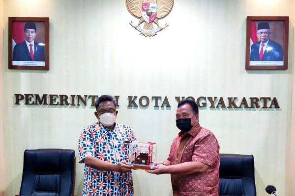 Wabup RD Kunker di Yogyakarta Bersama FKUB Minahasa