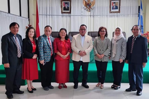 Wabup RD Lulus Ujian Hasil Tesis S2 Administrasi Negara Dengan Hasil Nyaris Sempurna