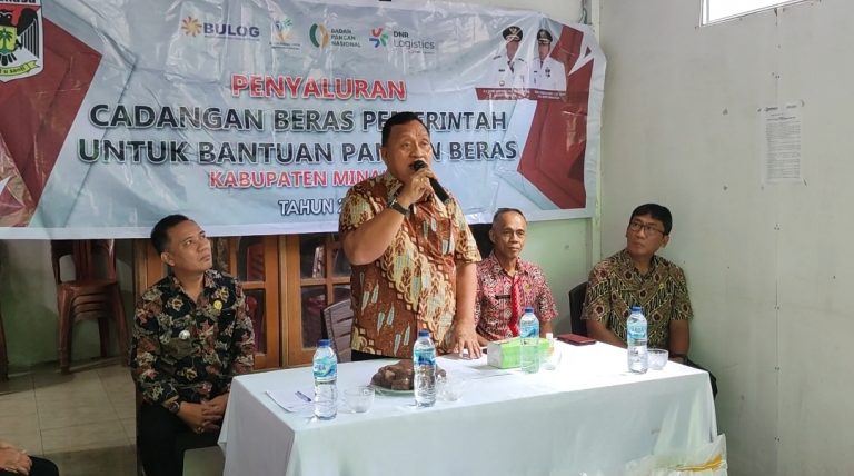 Wabup RD Lakukan Penyaluran Cadangan Beras Pemerintah Untuk Bantuan Pangan Beras