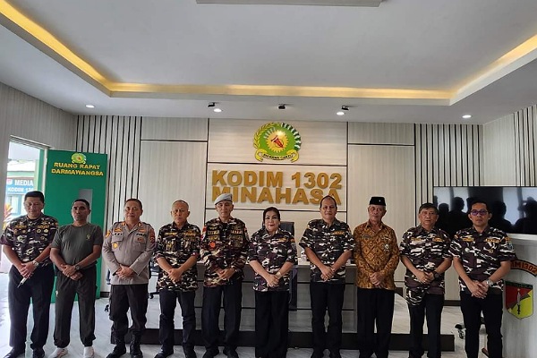 Lumanauw Pimpin Rapat Kerja Forum Komunikasi Putra Putri TNI/Polri Indonesia
