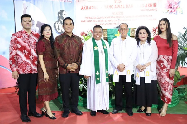 Bacaan Pernikahan Gerry dan Desiree