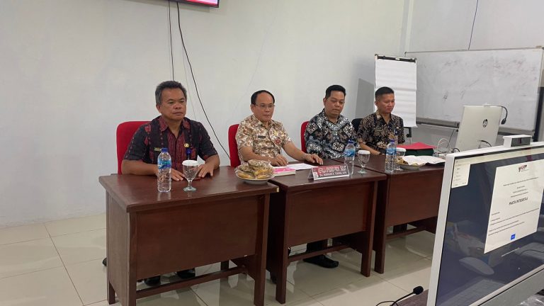 Sebanyak 30 Peserta ASN Minahasa Dinyatakan Lulus dan Terima Sertifikat Kompetensi PBJ