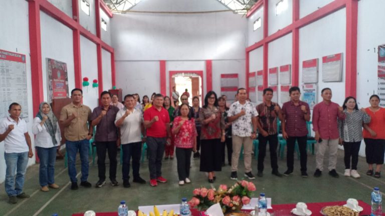 Sekda Watania Jadi Narasumber Kegiatan Percepatan Penanggulangan Stunting Tahun 2023 di Kecamatan Tompaso Barat