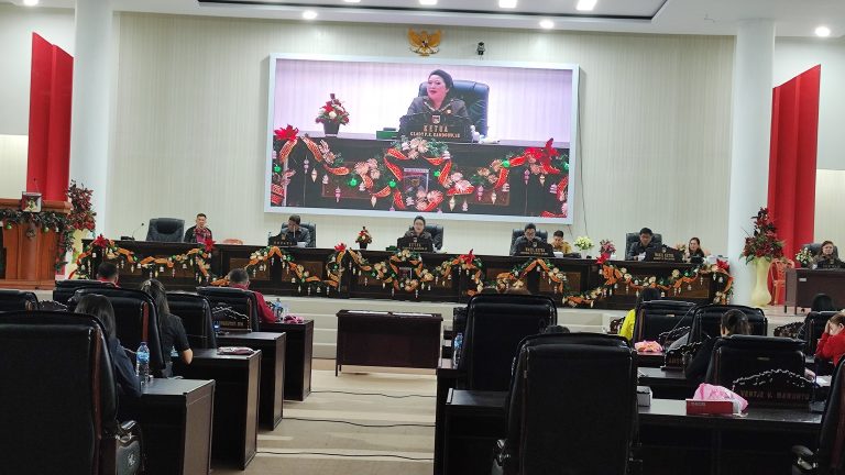 Dipimpin Glady Kandouw, DPRD Minahasa Gelar Rapat Paripurna Perdana Tahun 2024, Bupati Kumendong Sampaikan Hal ini