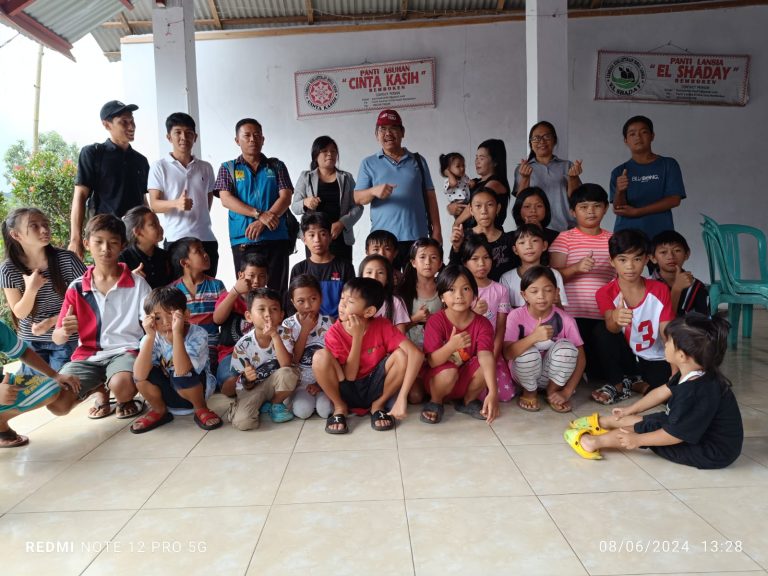 GM PLN Suluttenggo Berbagi Kasih Berikan Bantuan Listrik Gratis Untuk Panti Asuhan Cinta Kasih