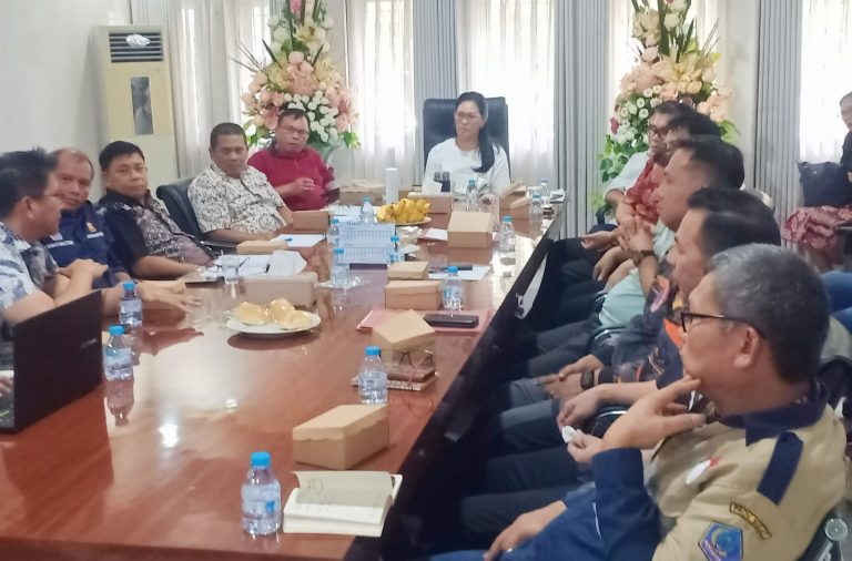 Sekda Minahasa Pimpin Rapat Koordinasi Penanganan Genangan Air Wilayah Pemukiman Seputaran Danau Tondano