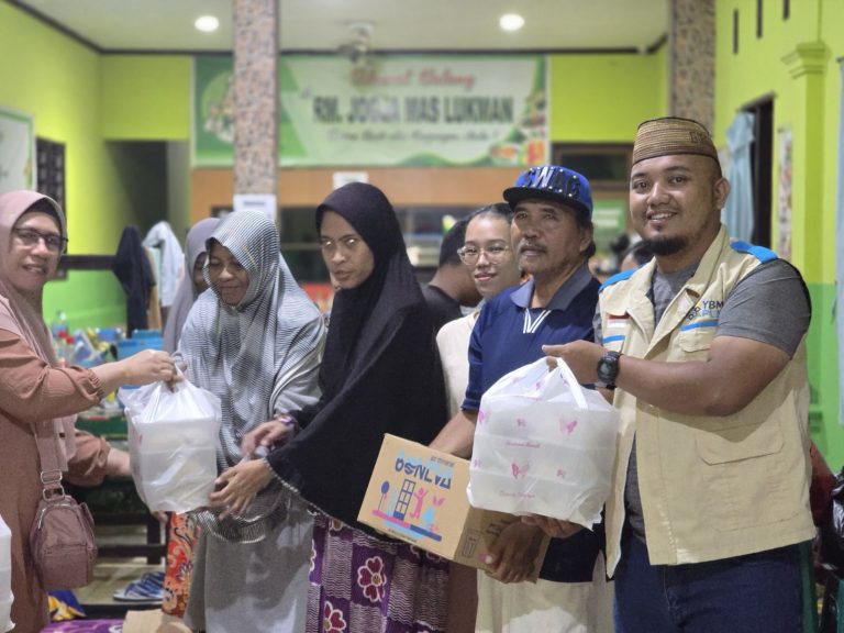 YBM PLN Berikan Bantuan kepada Korban Banjir dan Tanah Longsor di Gorontalo