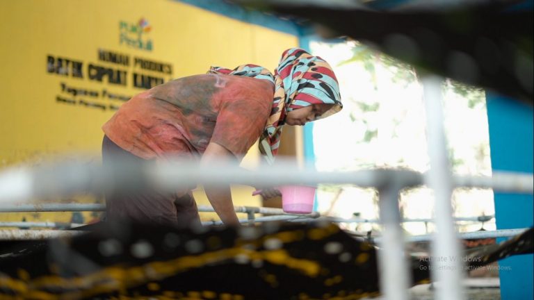 Laporan Tahunan Program TJSL PLN Peduli Catat Keberhasilan Pengembangan Lapangan Kerja dan UMK Secara Nasional