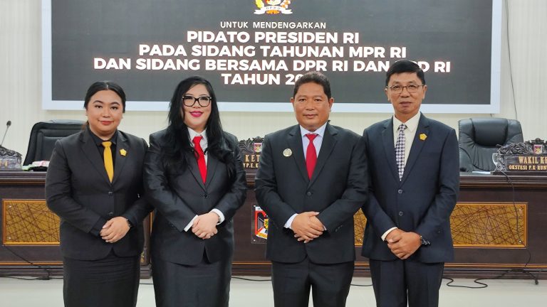 Rapat Paripurna DPRD Minahasa Mendengarkan Pidato Presiden RI