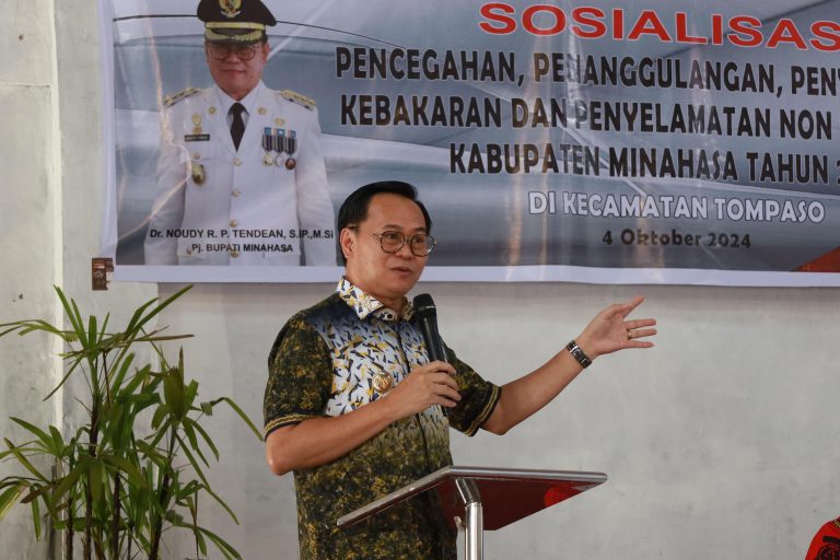 Hadiri Sosialisasi dari Dinas Damkar, Bupati Tendean Minta Jangan Terpengaruh Isu