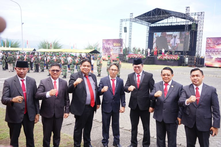 Bupati Tendean Hadiri Upacara HUT TNI ke-79