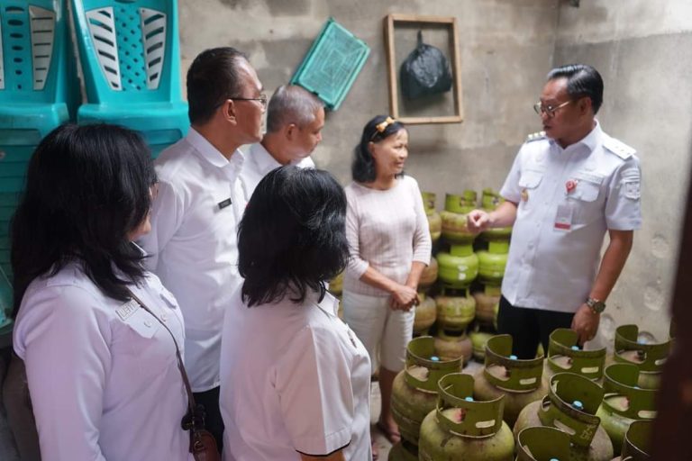 Bupati Tendean Pimpin Sidak Pupuk dan LPG Bersubsidi di Langowan