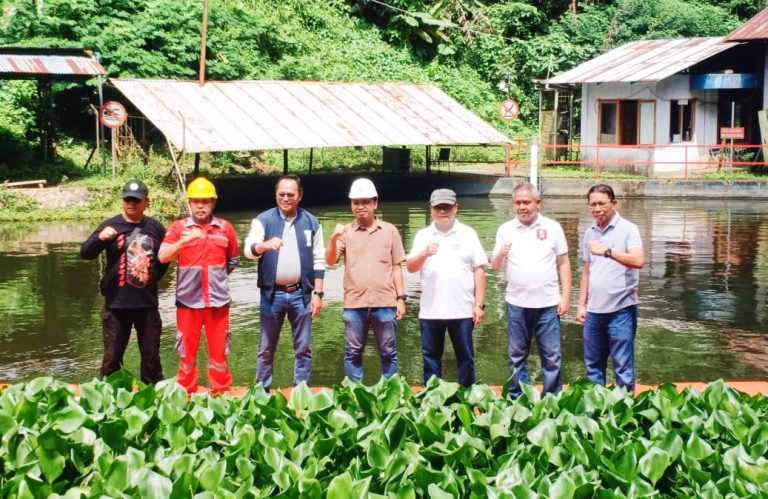 Bupati Noudy Tendean Tinjau Pembersihan Eceng Gondok di DAS Tondano