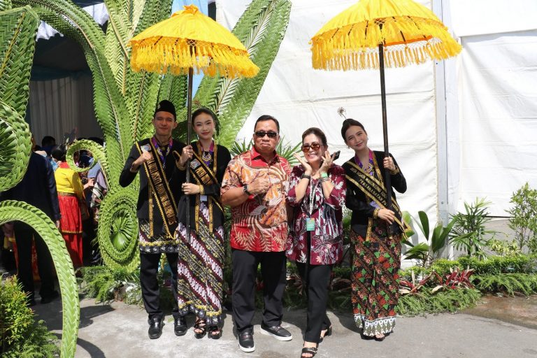 Hadiri Syukuran HUT Dekranas ke-45, Bupati Robby Dondokambey Berikan Dukungan Kepada UMKM