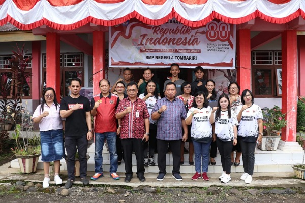 Bupati Robby Dondokambey Lakukan Kunjungan Kerja di SMP Negeri 1 Tombariri dan SMP Negeri 4