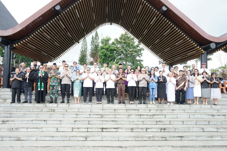 Ibadah Oikumene Pemerintah Kabupaten Minahasa Serukan Kedamaian Negeri, Doa Bersama Untuk Bangsa