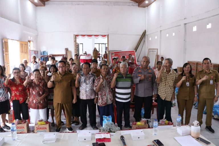 Bupati Robby Dondokambey Buka Bimbingan Fisik, Mental, Spiritual, dan Sosial bagi Lansia