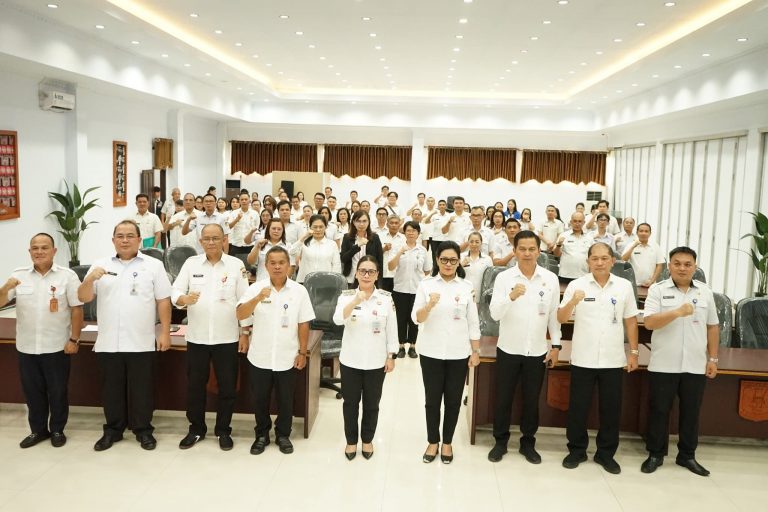Wabup Vasung Buka Rapat Evaluasi Pengadaan Barang dan Jasa