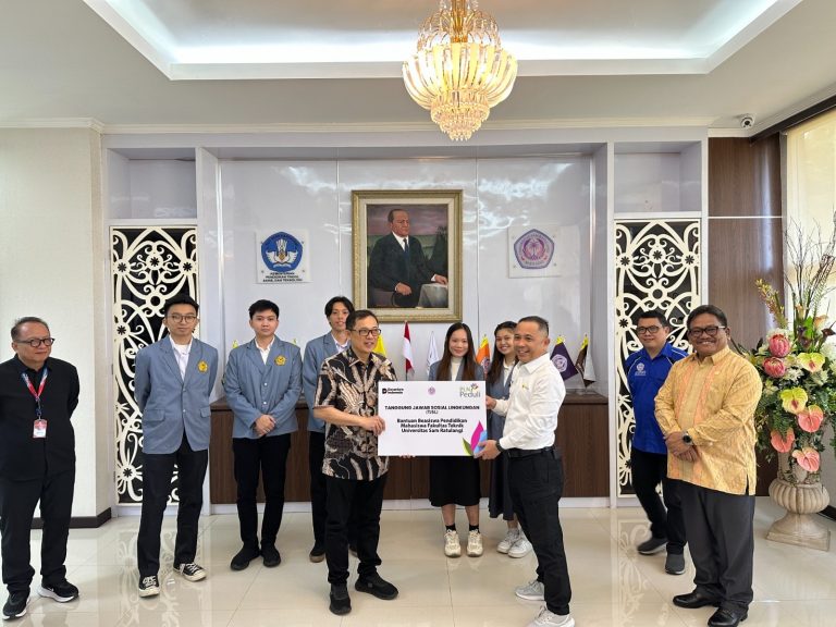 Peringati Hari Kesaktian Pancasila, PLN Salurkan Beasiswa Pendidikan Kepada Mahasiswa Fakultas Teknik Unsrat